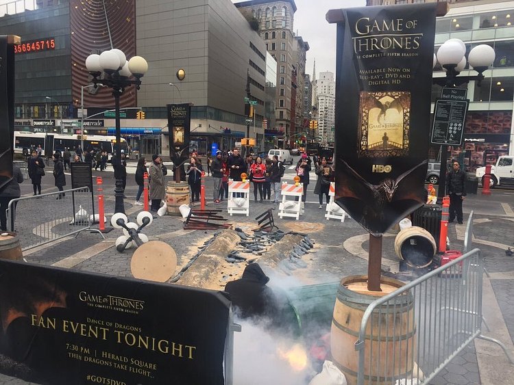 Rumors of Dragons being spotted in NYC today #GoT5DVD https://t.co/BoTe7aYnm7