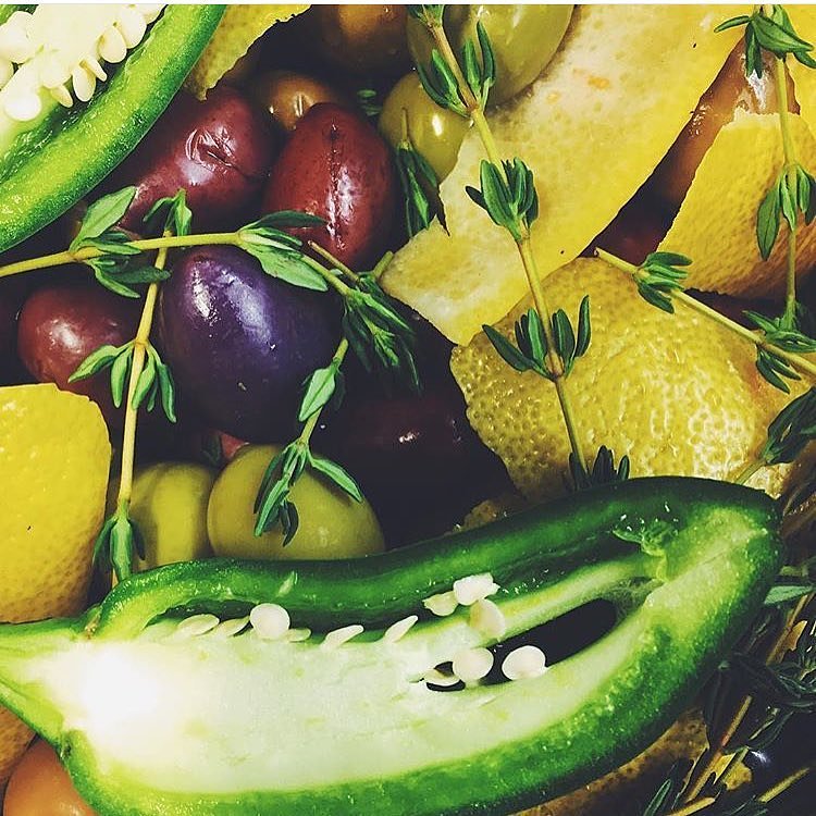 Grab your friends and enjoy a drink and @mayhemandstout newest bar snacks tonight at #UrbanspaceVanderbilt! 
#eatUrban #bar #weekendets photo by @mayhemandstout