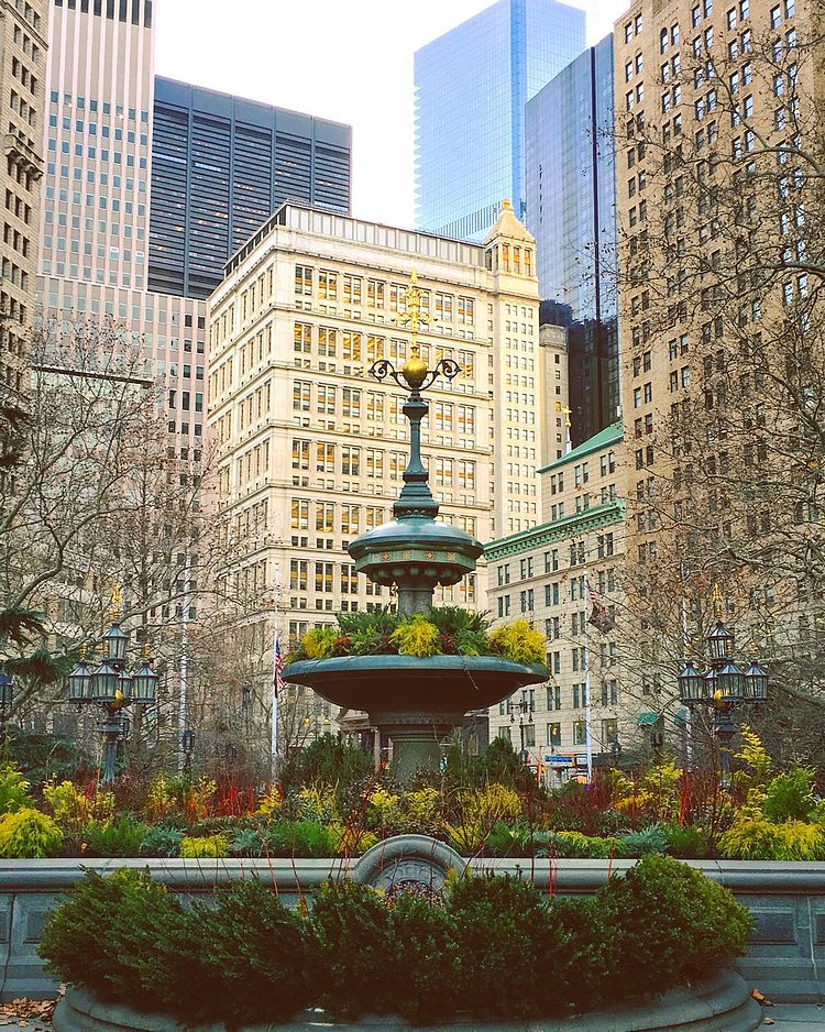 In the middle of the City Hall Park stands a delightful fountain designed in 1871 by Jacob Wrey Mould, who helped to lay out Central Park. It is beautifully decorated for the holidays...
#picturesofnewyork