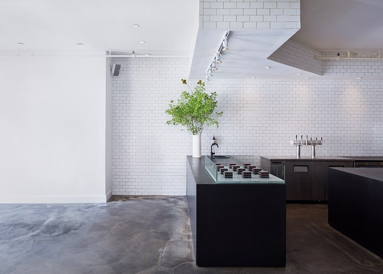 Mast Brothers designs its own Minimalist chocolate shop in Brooklyn