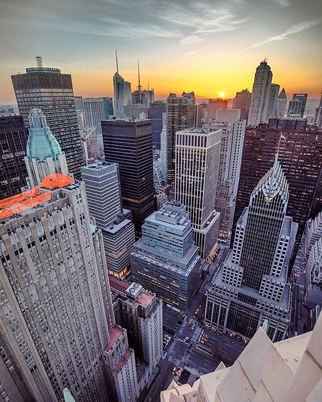 New York, New York. Photo via @lightsensitivity #viewingnyc