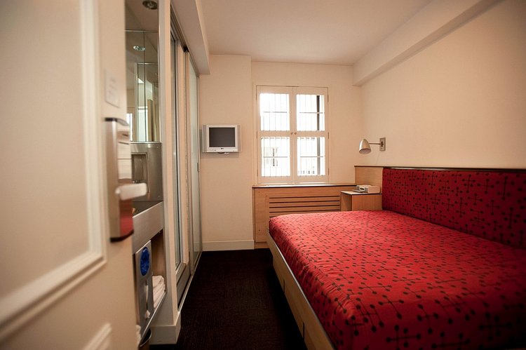 Pod 51 - Midtown East