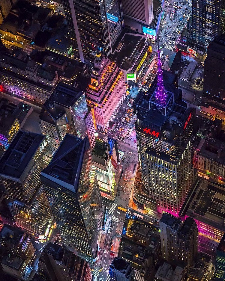 Times Square, Manhattan. Photo via @zura.nyc #viewingnyc #nyc #newyork #newyorkcity