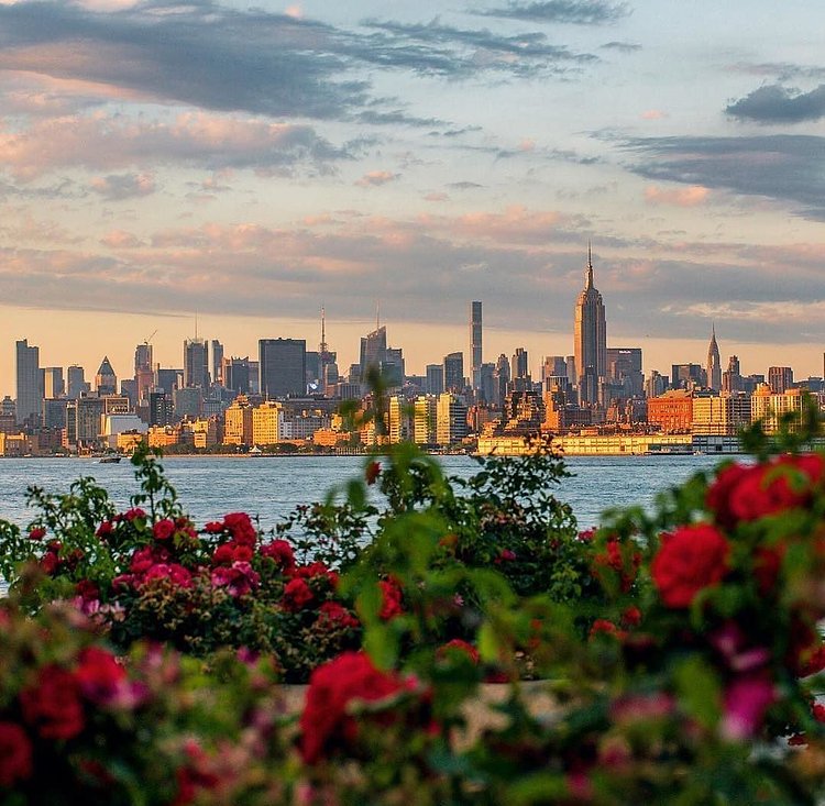 New York, New York. Photo via @montielism #viewingnyc