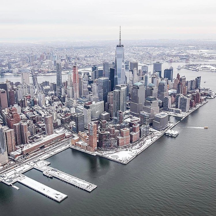 Photo via @nyonair 
#viewingnyc