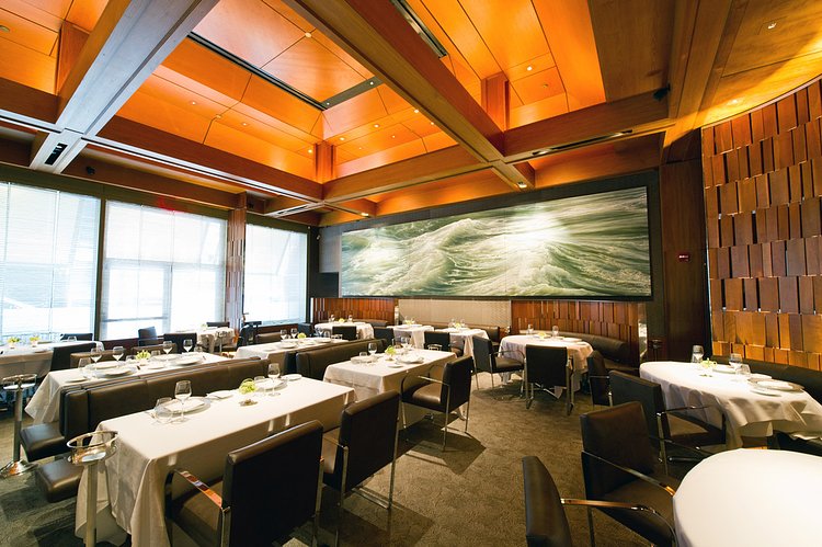 LE BERNARDIN | <a href="http://www.le-bernardin.com/" rel="nofollow">Le Bernardin</a> Le Bernardin is the 4 star Eric Ripert restaurant considered one of the best restaurants in the city (maybe the world?) and just got a brand new interior so I photographed it for Eater.

These photos are copyright Daniel Krieger Photography LLC and cannot be used without permission if you'd like to use a photo please contact me. Thanks!