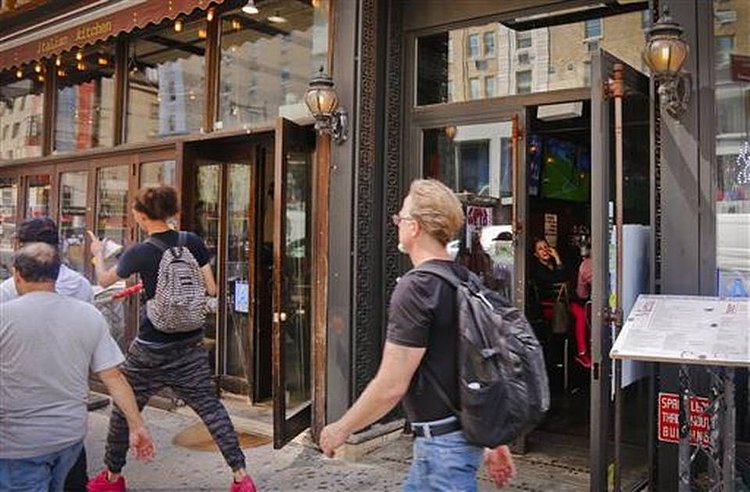 NYC cracks down on 'air conditioning the sidewalk'