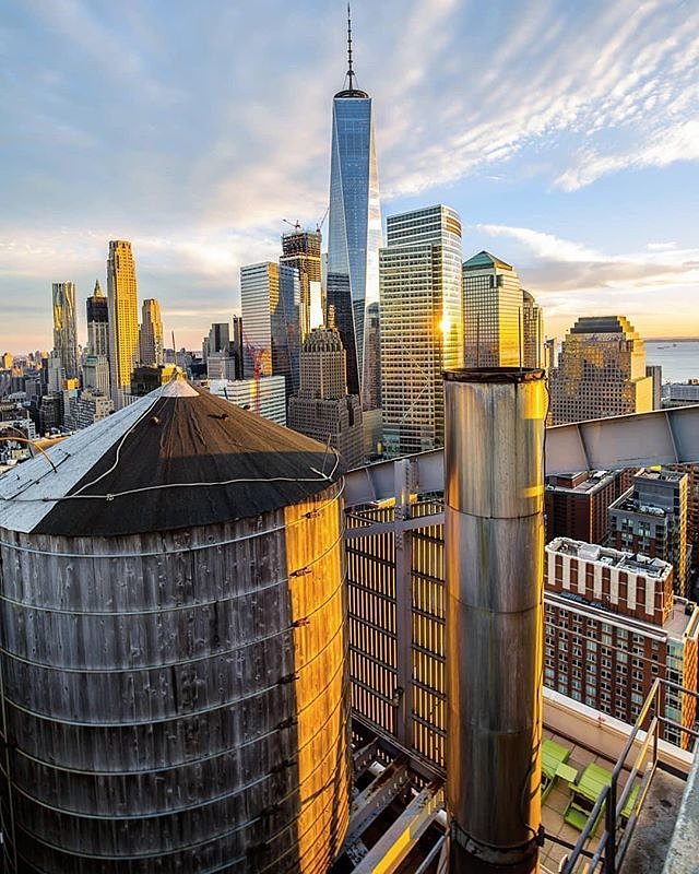 New York, New York. Photo via @lightsensitivity #viewingnyc #newyork #newyorkcity #nyc