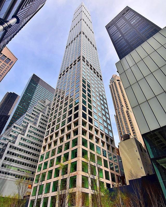 432 Park, New York, New York. Photo via @gigi.nyc #viewingnyc #newyork #newyorkcity #nyc #432parkavenue
