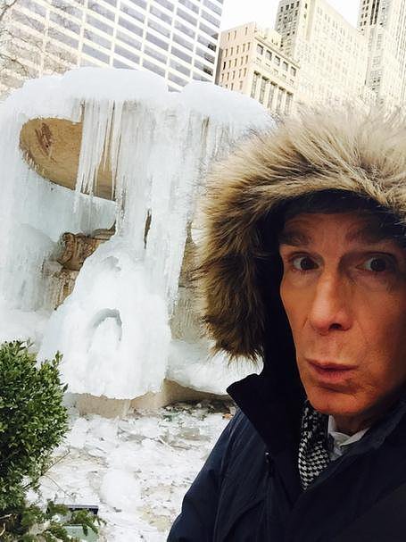 New York frozen in "mid-play" http://t.co/3HOUZHnRWT