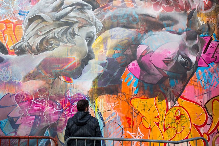 Bowery Wall’s newest mural by PichiAvo mixes colors and classicism