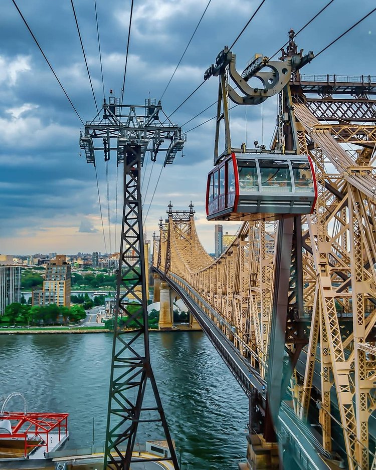 Roosevelt Island Tramway and Queensborough Bridge, New York, New York