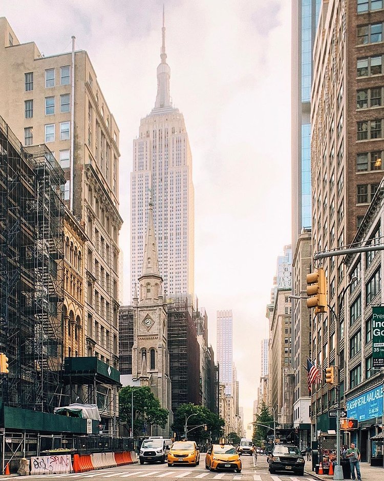 5th Avenue and Empire State Building, Manhattan