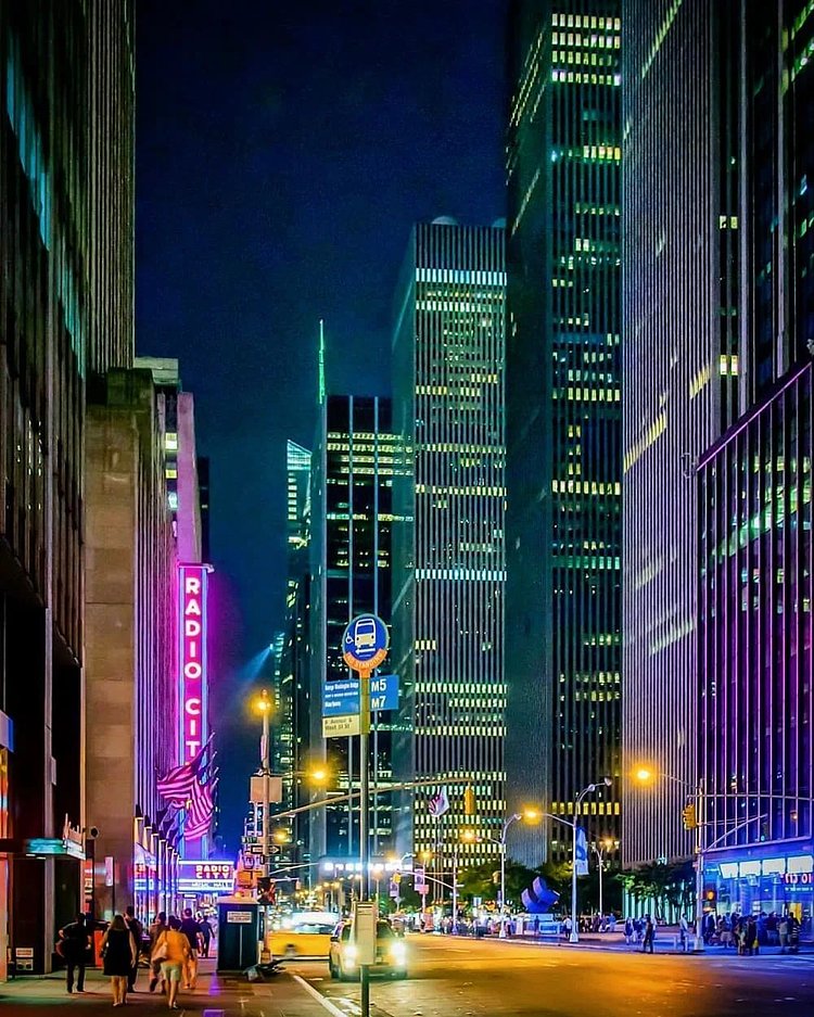 6th Avenue, Midtown, Manhattan