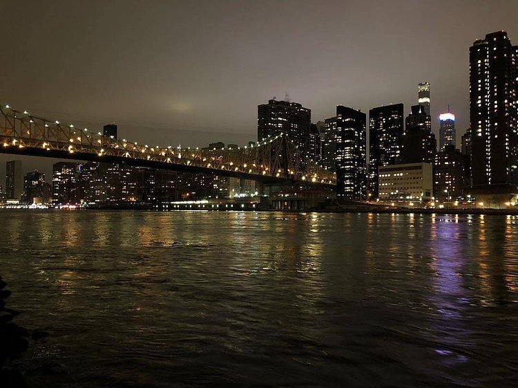 New York, New York. Photo via @coneybeare #nyc #newyork #newyorkcity #rooseveltisland #queensborobridge