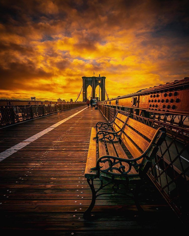 Brooklyn Bridge before sunrise. Photo via @212sid #viewingnyc #nyc #newyork #newyorkcity #brooklynbridge #sunrise