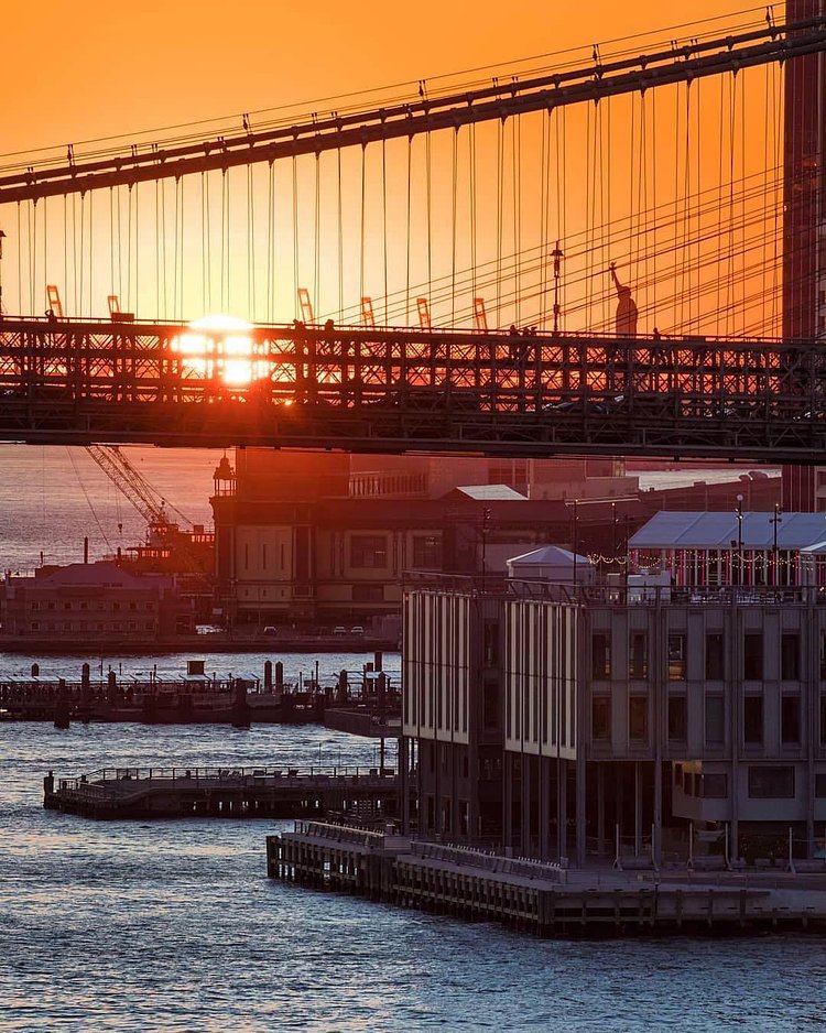 New York, New York. Photo via @maximusupinnyc #viewingnyc #nyc #newyork #newyorkcity #sunset