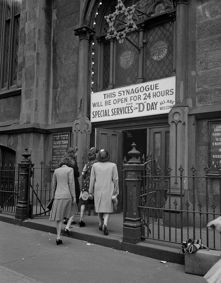 Worshippers enter a synagogue on 23rd Street for a special D-Day service