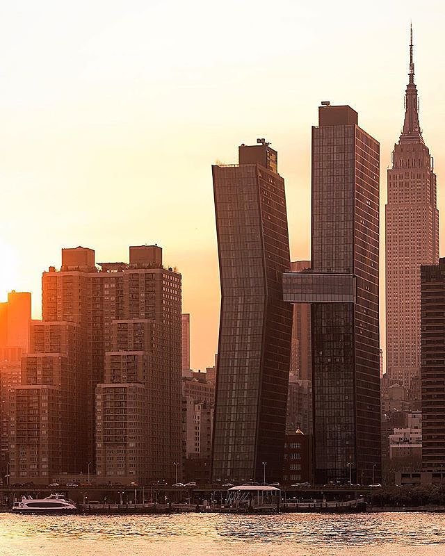 Midtown East, Manhattan. Photo via @zura.nyc #viewingnyc #newyork #newyorkcity #nyc