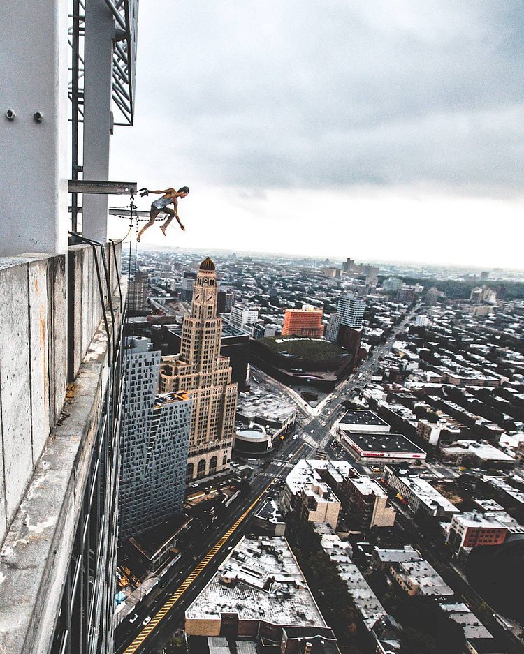 Peter Pan sitting over the edge of the tallest building in Brooklyn, New York City. He's never growing up. 
Shot by @tombruise_
#Destiny#beauty#nyc#newyork#ny#newyorkcity#adventure#fun#beautifuldestinations#rooftop_prj#abandonned#agameoftones#nycprimeshot#chasingrooftops#love#highsnobsiety#createexplore#usaprimeshot#travel#what_i_saw_in_nyc#lifeofadventure#ig_nyc#newyork_instagram#film