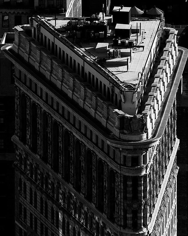 Flatiron Building, New York, New York. Photo via @zura.nyc #viewingnyc #newyork #newyorkcity #nyc #flatironbuilding