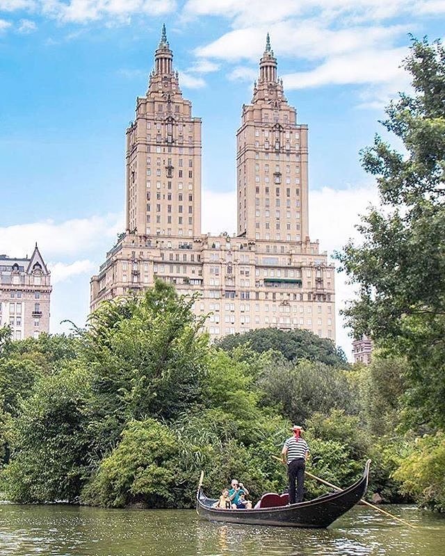 Central Park Lake, New York City. Photo via @newyorkcitykopp #viewingnyc #newyorkcity #newyork