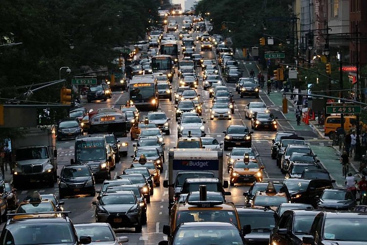 2nd Avenue, New York. Photo via @chihoboken #viewingnyc #newyork #newyorkcity #nyc #2ndavenue