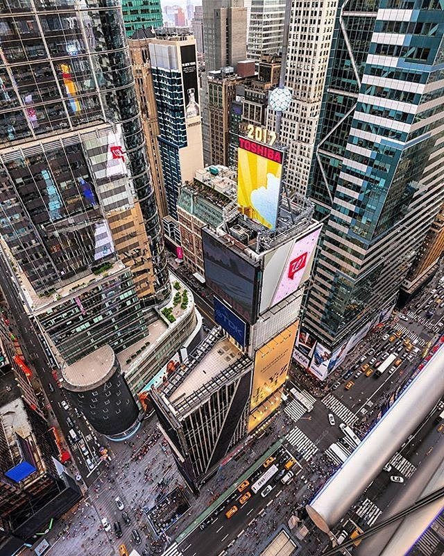 Times Square, New York. Photo via @lightsensitivity #viewingnyc #newyorkcity #newyork #nyc