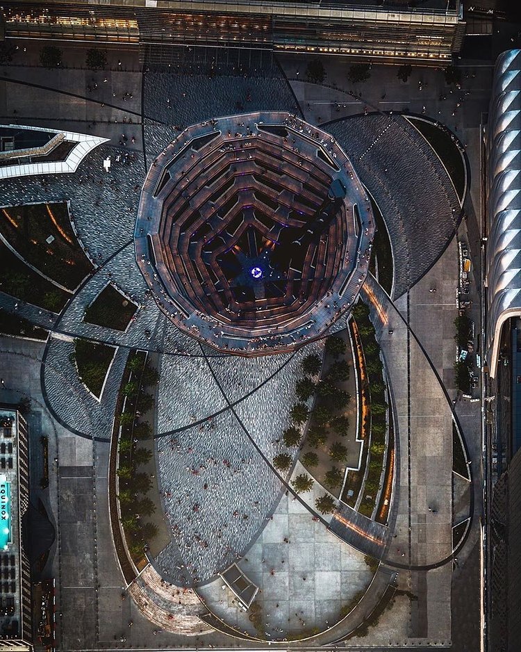 The Vessel, Hudson Yards, Manhattan. @flynyon