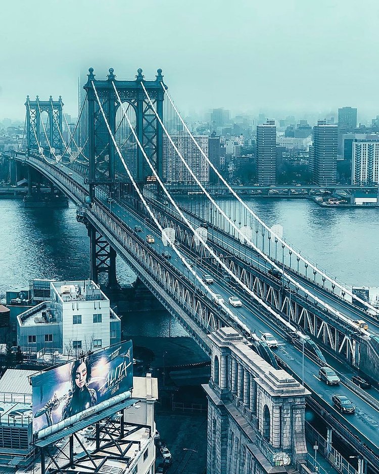 Manhattan Bridge, New York.