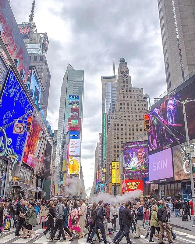 Times Square, New York. Photo via @newyorkcitykopp 
#viewingnyc