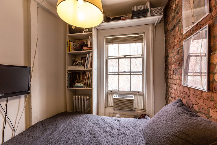 How One New Yorker Lives Comfortably In 90 Square Feet