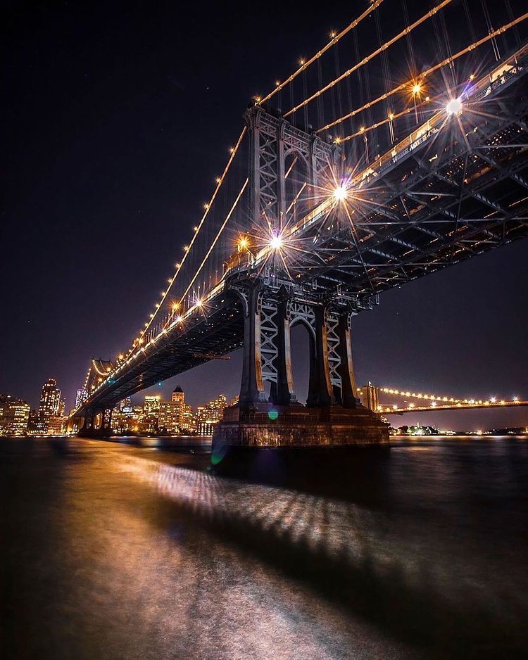 Manhattan Bridge, New York.