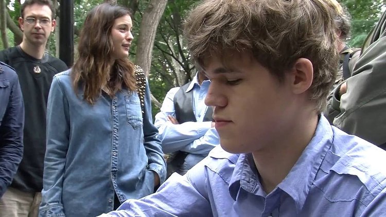Magnus Carlsen Playing Chess Hustlers in Washington Square Park