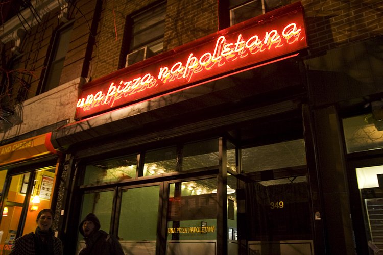 Una Pizza Napoletana