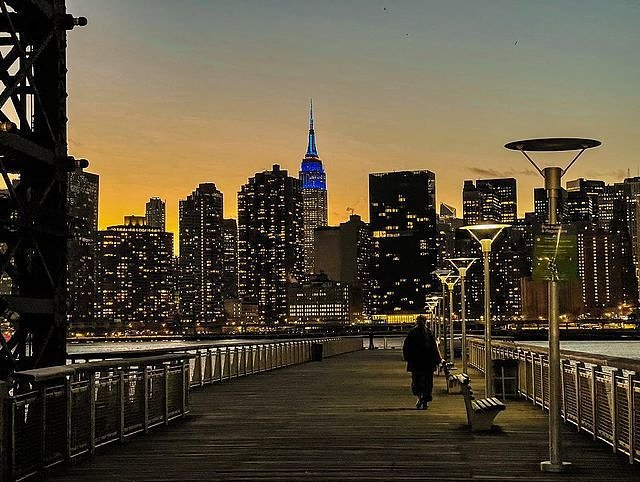 Midtown Manhattan Skyline from Long Island City, Queens