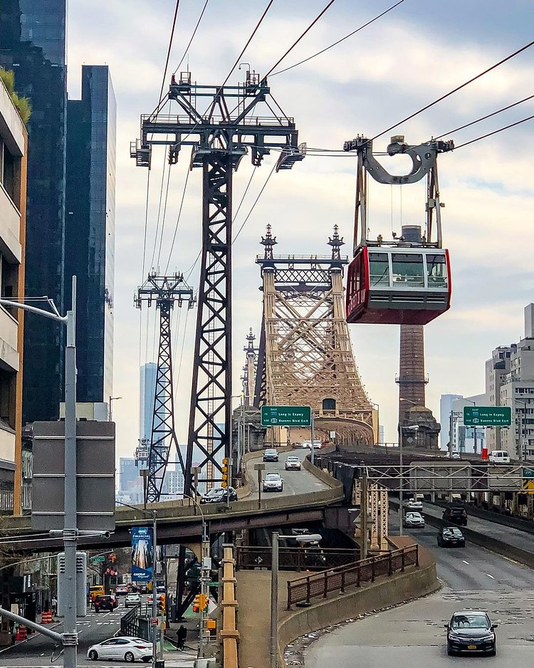 Roosevelt Island Tram and Queensboro Bridge, Manhattan