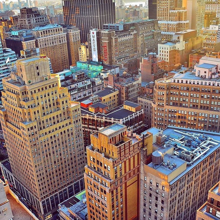 New York, New York. Photo via @gigi.nyc #viewingnyc #newyork #newyorkcity #nyc