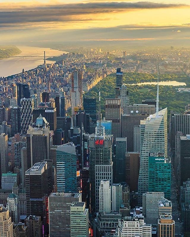 New York, New York. Photo via @killahwave #viewingnyc #newyorkcity #newyork