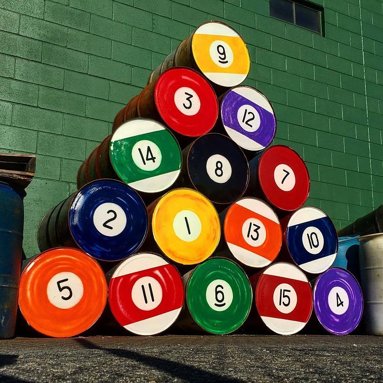 RACK'EM UP!! #poolballs #oilbarrels #pool #balls #billards #streetart #stencils #stencilart #tombobnyc #eightball #🎱 #rackemup #greenfelt #cementbrick #walls #publicart #tombob