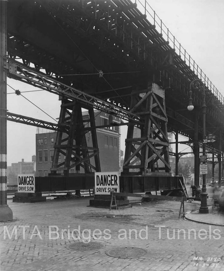 Construction happening on the Manhattan side of the tunnel, underneath what was then the Second Avenue el.