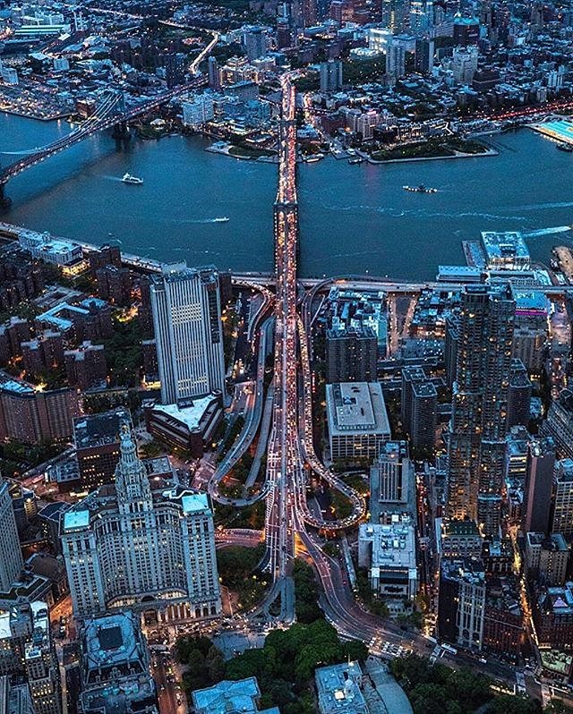 Photo via @craigsbeds #viewingnyc