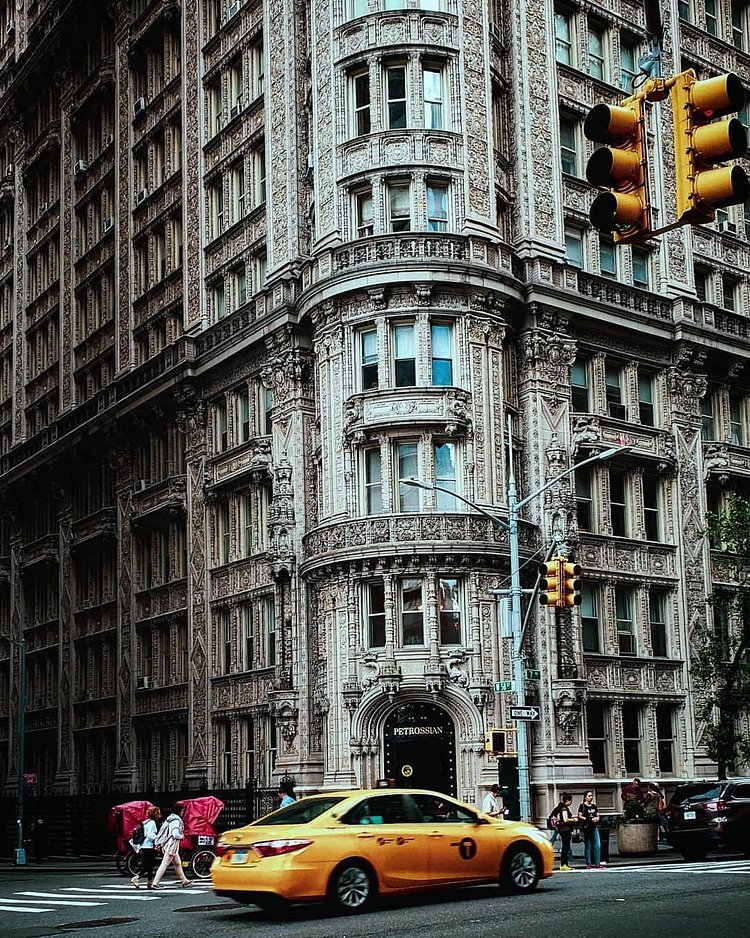 Alwyn Court, Midtown, Manhattan. Photo via @m_bautista #viewingnyc #newyork #newyorkcity #nyc #alwyncourt