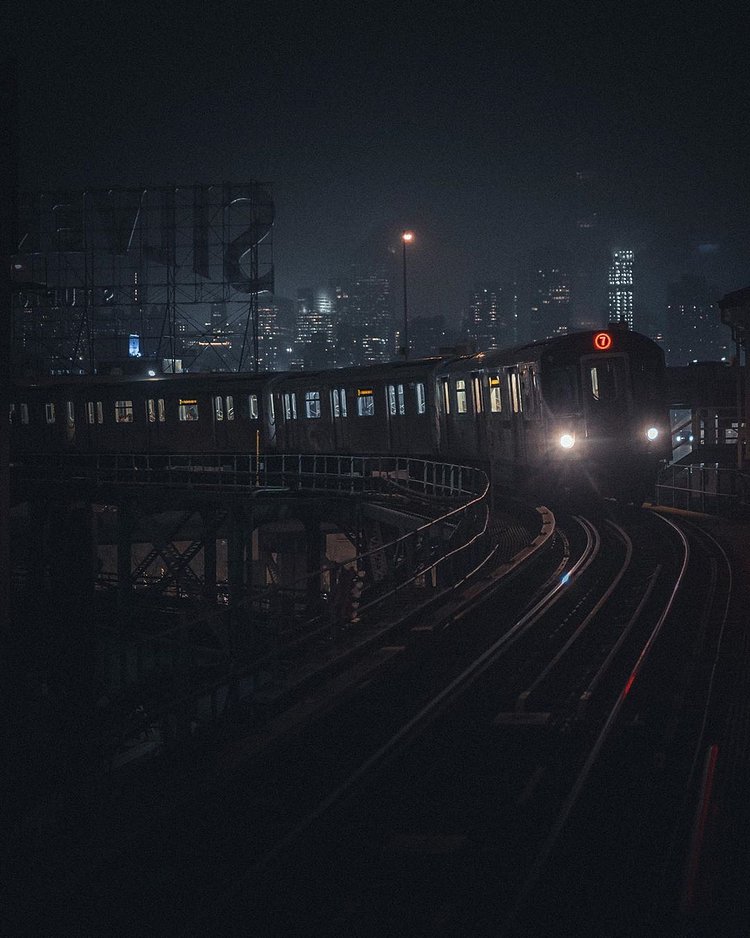 7 Train, Long Island City, Queens
