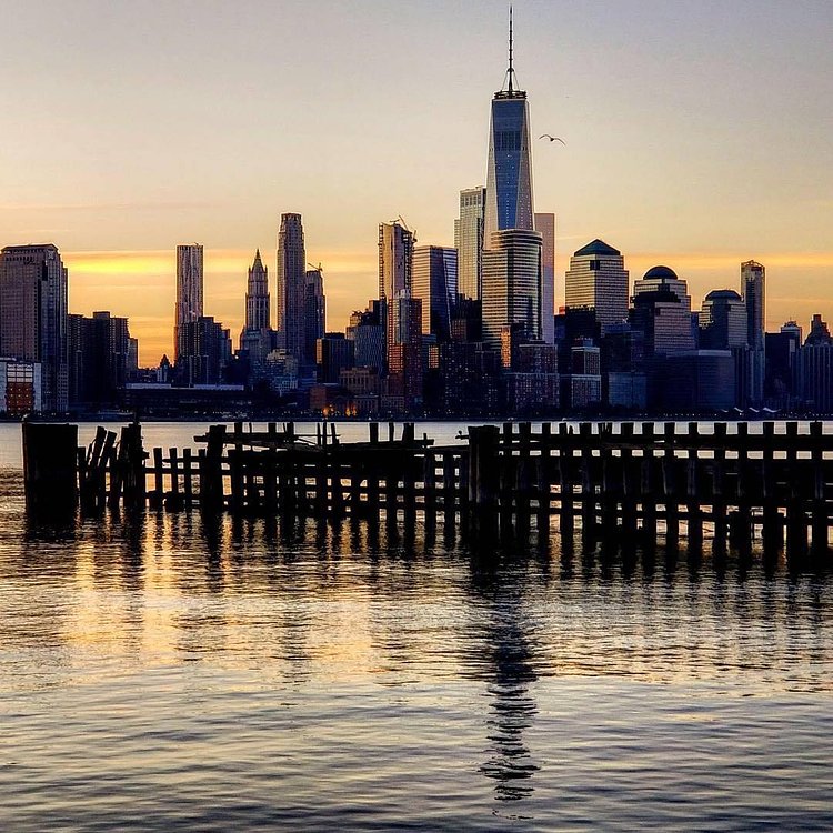 New York, New York. Photo via @qwqw7575 #viewingnyc #newyork #newyorkcity #nyc