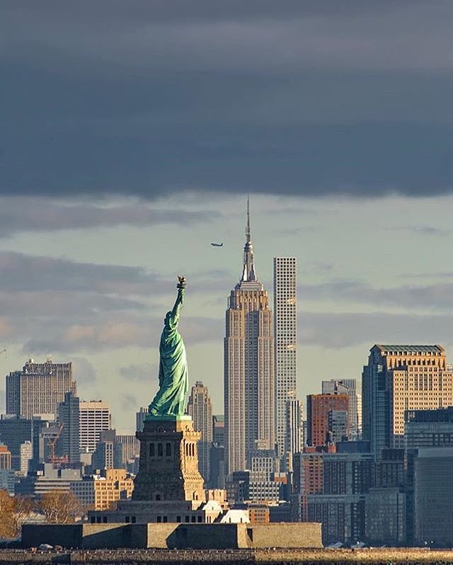 Statue of Liberty, New York, New York. Photo via @eyecatchingphoto #viewingnyc #newyorkcity #newyork #nyc