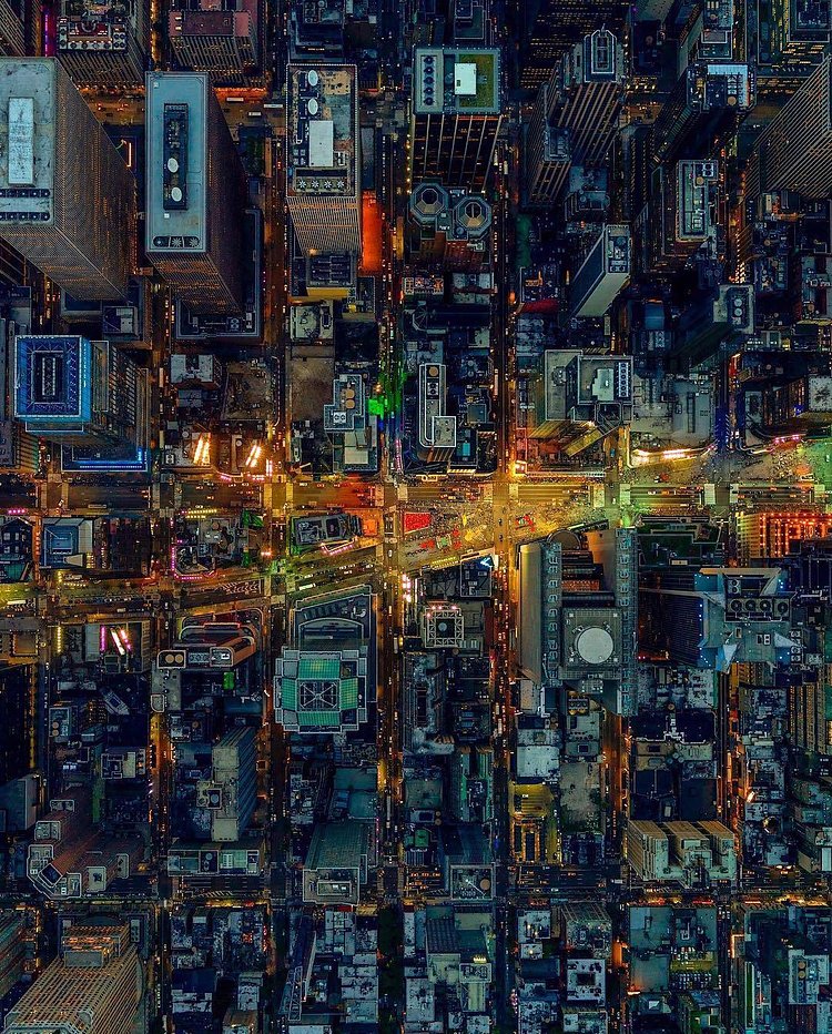 Times Square, Manhattan. 📸 @jeffreymilstein #viewingnyc #nyc #newyork #newyorkcity #timessquare
