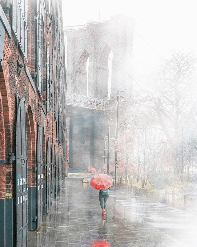 Brooklyn Bridge, DUMBO, Brooklyn, New York. Photo via @212sid #viewingnyc #newyork #newyorkcity #nyc