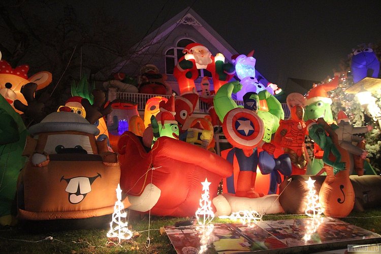 Dyker Heights Christmas Lights | Christmas, 2016