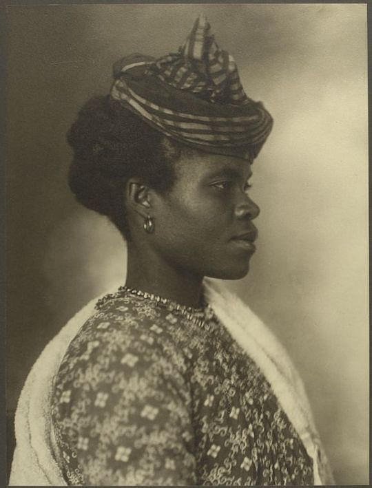 A Guadeloupean woman. Portraits for Ellis Island.